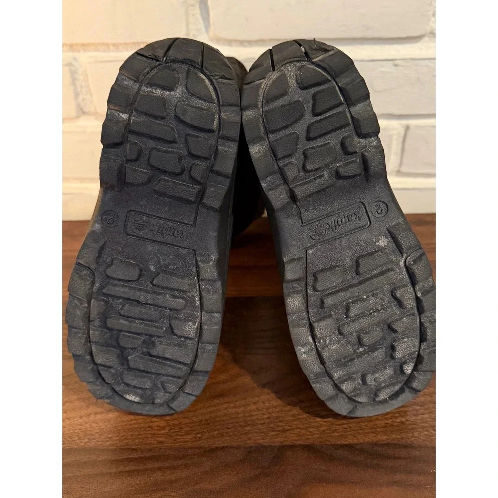 Kamik Finley 2 Kids Winter Snow Boots Black Orange Insulated Waterproof Size 2